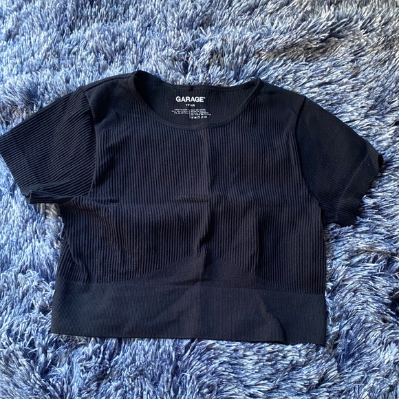 Garage Stormi Tee - Picture 2 of 3